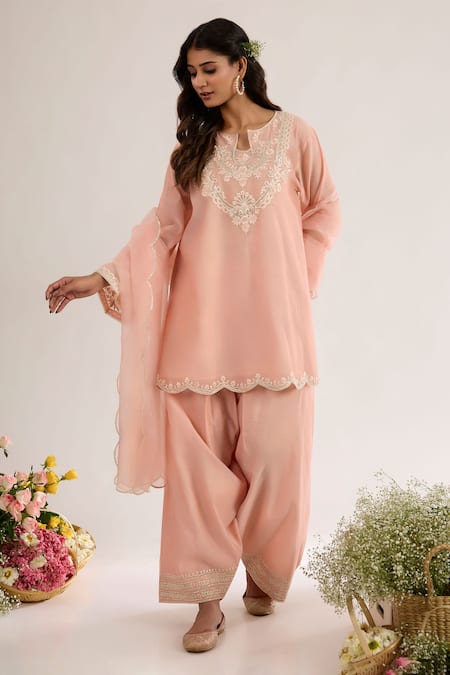 saina kapoor Blush Chanderi, Organza Embroidery Keyhole Neck Pink Kurta Set 