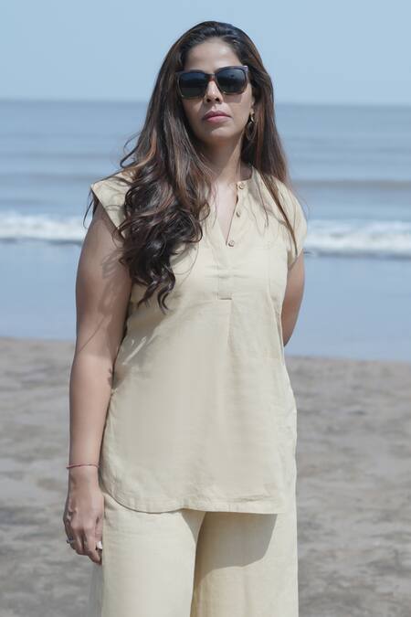 Buy Gothilo Brown Linen Mandarin Collar Biscoff Top And Palazzo Set Buy_Gothilo_Brown Linen Mandarin Collar Biscoff Top And Palazzo Set