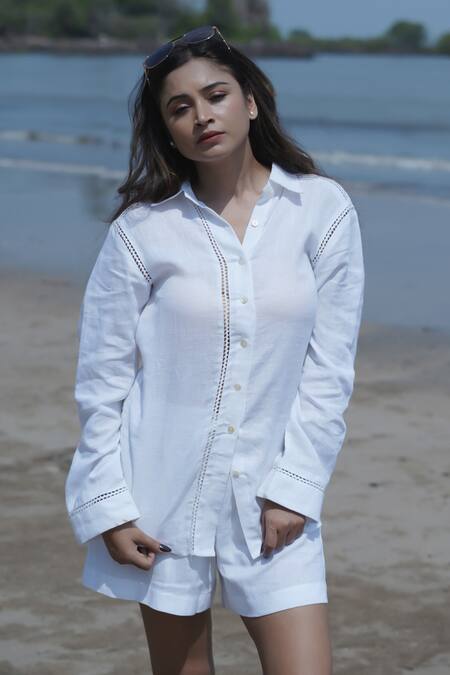 Buy_Gothilo_White Linen Collared Shirt And Shorts Set 