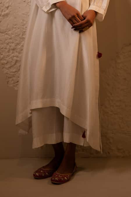 Tuli_Ivory Silk, Cotton Round Neck Mahira A-line Dola Kurta Set _Online_at_Aza_Fashions