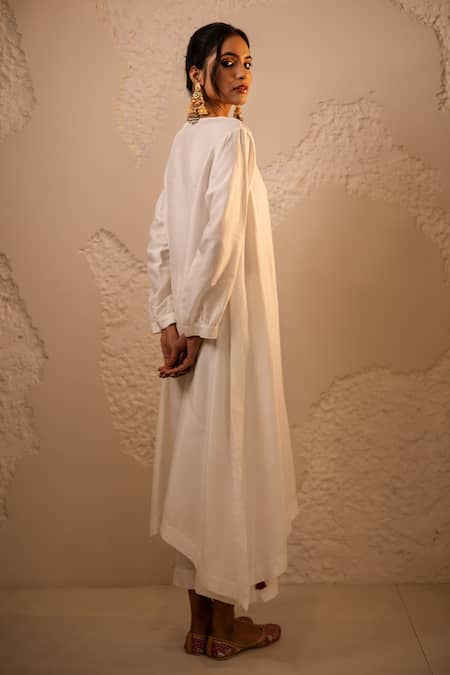 Buy_Tuli_Ivory Silk, Cotton Round Neck Mahira A-line Dola Kurta Set _Online_at_Aza_Fashions