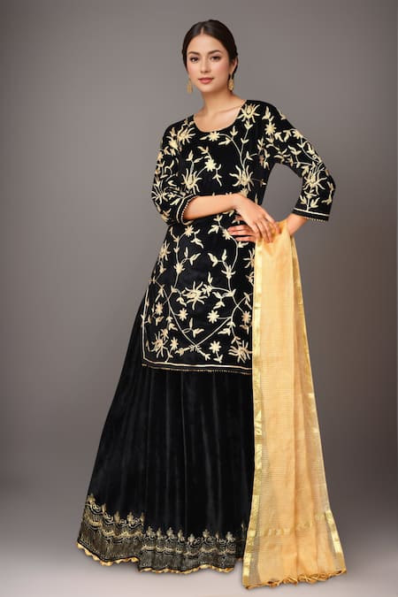 Samyukta Singhania Black Velvet, Chanderi Embroidery Round Neck Floral Kurta Lehenga Set 