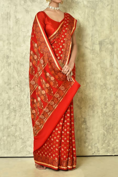 Buy_Samyukta Singhania_Red Chiffon, Georgette Embroidery Botanic Woven Saree With Running Blouse _Online_at_Aza_Fashions