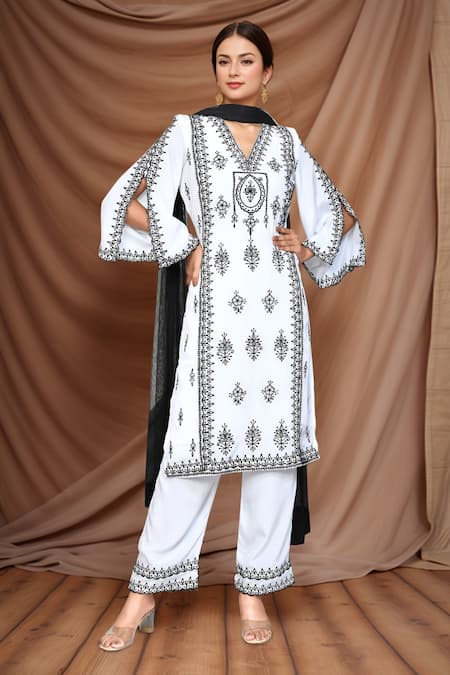 Samyukta Singhania Bloom Embroidered Kurta Pant Set 