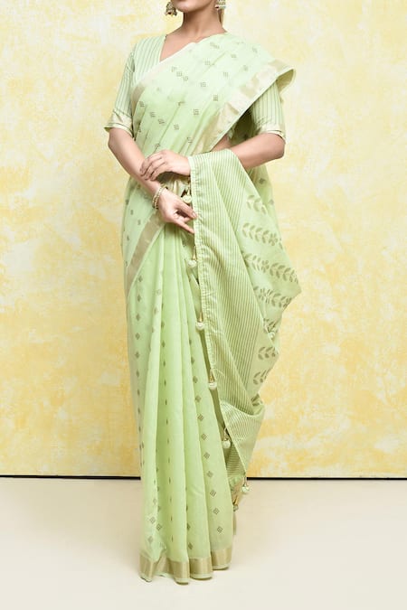 Samyukta Singhania_Green Modal, Polyester, Viscose V-neck Handloom Saree With Blouse_Online_at_Aza_Fashions