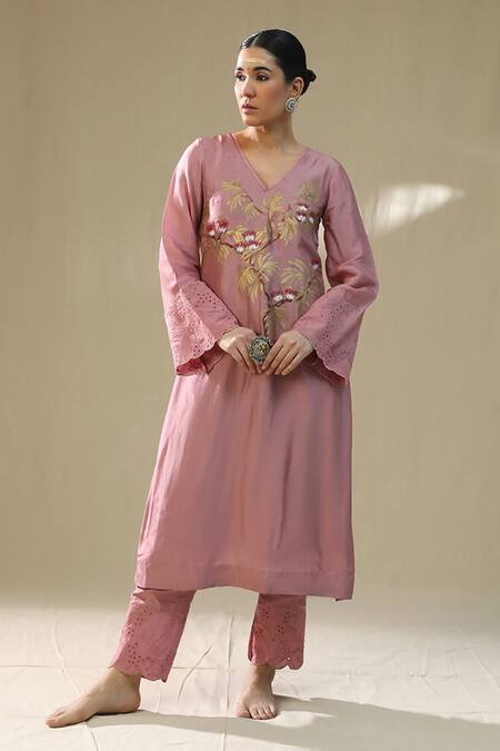 Shop_Arpita Sulakshana_Pink Silk, Organza Embroidery V-neck Dusty Handpainted Kurta Set _Online_at_Aza_Fashions