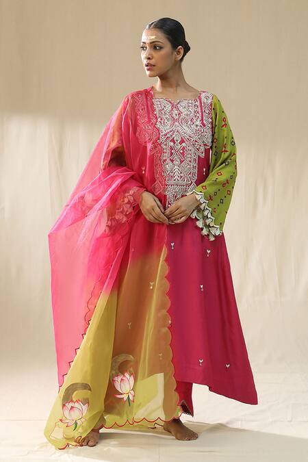 Buy_Arpita Sulakshana_Pink Chanderi Silk, Cotton, Silk, Organza Embroidery Ombre Handpainted Kurta Set 