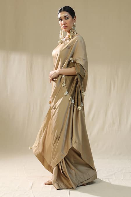 Arpita Sulakshana_Gold Chiffon, Silk Zari, Embroidery Round Neck Pre-stitched Saree With Blouse _Online_at_Aza_Fashions