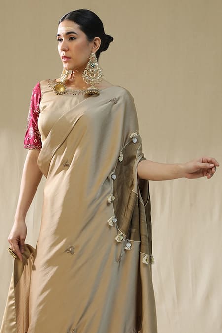 Buy_Arpita Sulakshana_Gold Chiffon, Silk Zari, Embroidery Round Neck Pre-stitched Saree With Blouse 