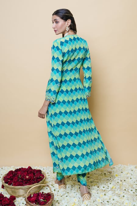 Shop_Sajeda A Lehry_Green Silk, Crepe Embroidery V-neck Designer Digital Print Kurta And Pant Set _at_Aza_Fashions