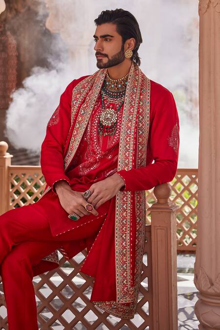 Yajy By Aditya Jain_Red Silk Embroidery Love Rage Kurta Set _at_Aza_Fashions