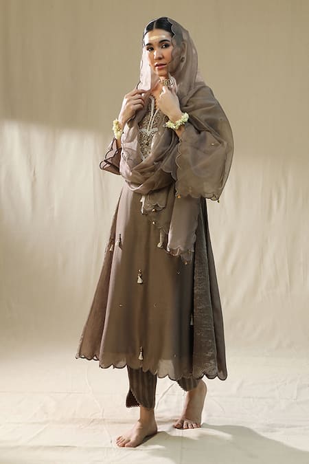 Arpita Sulakshana Mocha Heart A Line Suit Set 