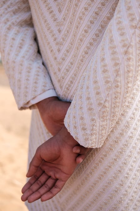 Amaare_Ivory Silk Embroidery Cable Link Sherwani Set _Online_at_Aza_Fashions