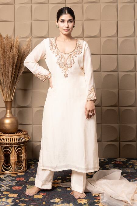 Label Flamingo By Vrinda_Ivory Cotton, Silk Zari, Sequins Scoop Neck Zardozi Embroidered Kurta Set _Online_at_Aza_Fashions