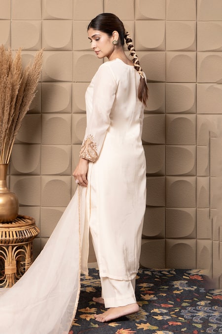 Label Flamingo By Vrinda Ivory Zardozi Embroidered Kurta Set 