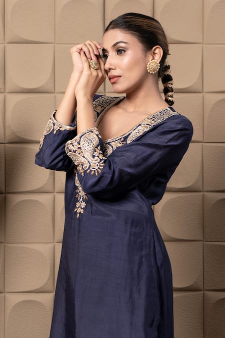 Buy_Label Flamingo By Vrinda_Blue Cotton, Silk Zari, Sequins Round Neck Zardozi Embroidered Kurta Set _Online_at_Aza_Fashions