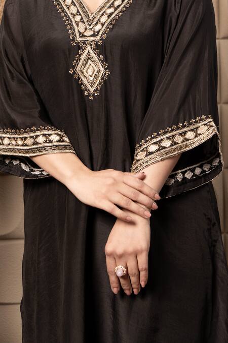 Buy_Label Flamingo By Vrinda_Black Cotton, Silk Zari, Sequins V-neck Zardozi Embroidered Kaftan Set _Online_at_Aza_Fashions