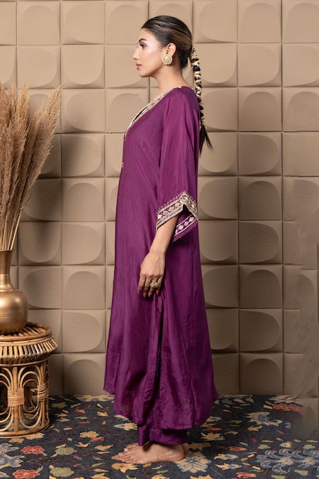 Shop_Label Flamingo By Vrinda_Purple Cotton, Silk Zari, Pearls, Sequins V-neck Zardozi Embroidered Kaftan Set _Online_at_Aza_Fashions