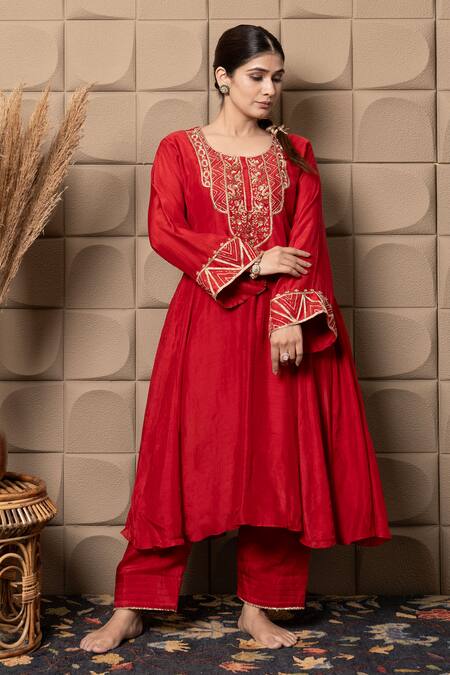 Shop_Label Flamingo By Vrinda_Maroon Cotton, Silk Metallic Thread, Sequins Round Zardozi Embroidered Kurta Set _Online_at_Aza_Fashions