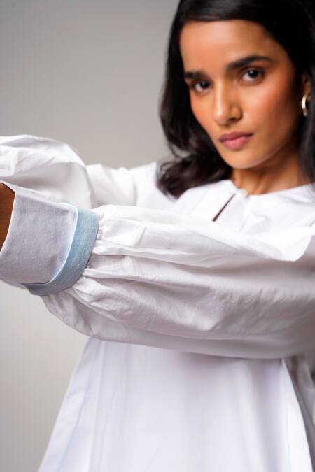 Madder Much White Cotton Split V-neck And Orange Handloom Set Online at Aza Fashions Madder Much_White Cotton Split V-neck And Orange Handloom Set _Online_at_Aza_Fashions