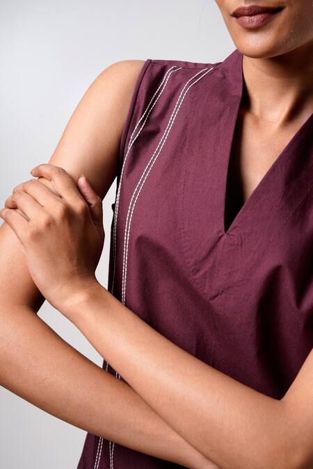 Buy Madder Much Brown Cotton V-neck Molten Mocha Lamp Dress Online at Aza Fashions Buy_Madder Much_Brown Cotton V-neck Molten Mocha Lamp Dress _Online_at_Aza_Fashions