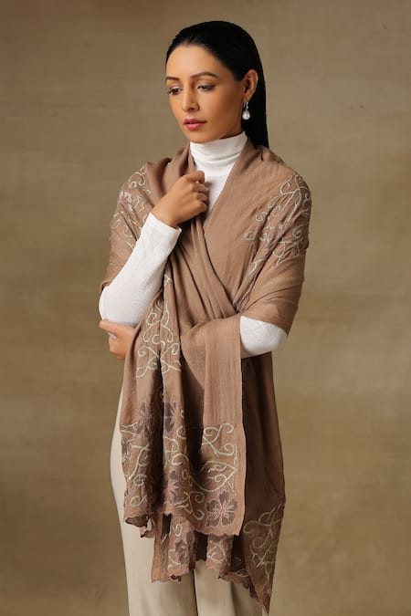 SHAZA Beige Vineyard Stole With Zari Detailing 