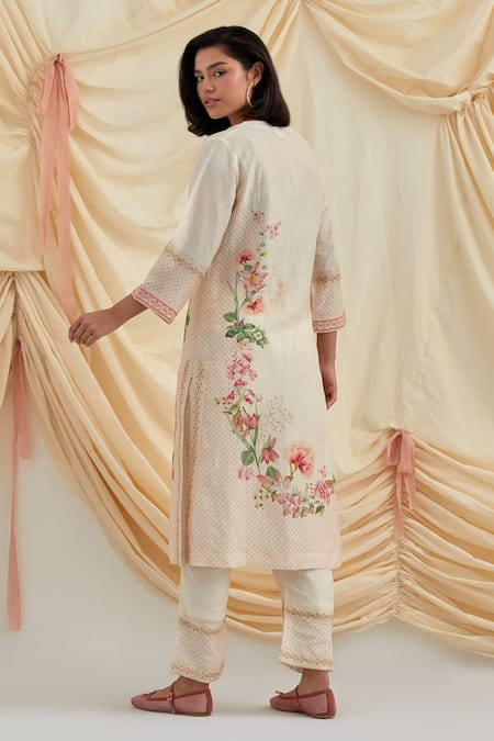 Pozruh By Aiman Beige Floral Bead Embroidered Kurta Set 