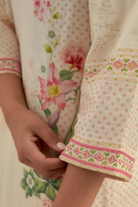 Buy_Pozruh By Aiman_Beige Linen, Vegan , Beads Split V-neck Floral Embroidered Kurta Set 