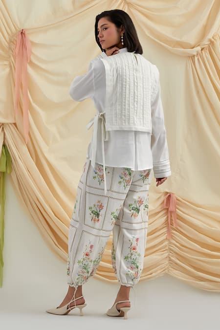 POZRUH_White Cotton, Hemp Embroidery Collared Bouquet Bib Set _Online_at_Aza_Fashions