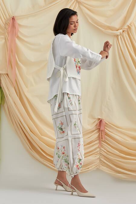 Buy_POZRUH_White Cotton, Hemp Embroidery Collared Bouquet Bib Set _Online_at_Aza_Fashions