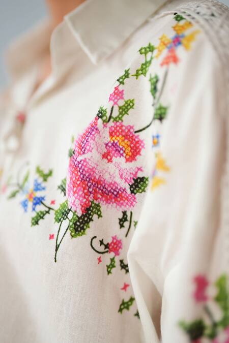 Rainas_White Cotton, Linen Embroidery Collared Cross Stitch Flora Set _at_Aza_Fashions