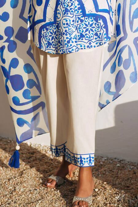 Rainas Beige Cotton, Linen Embroidery Collared Turkish Whisper Set Online at Aza Fashions Rainas_Beige Cotton, Linen Embroidery Collared Turkish Whisper Set _Online_at_Aza_Fashions