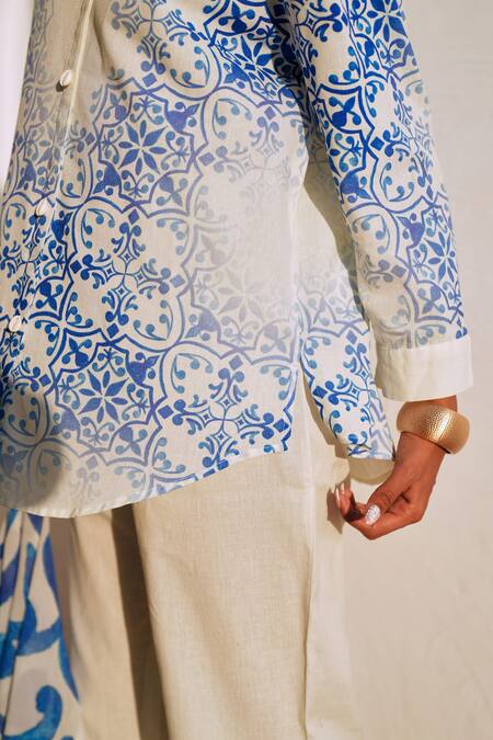 Rainas White Cotton, Linen Collared Mediterranean Flair Set Online at Aza Fashions Rainas_White Cotton, Linen Collared Mediterranean Flair Set _Online_at_Aza_Fashions