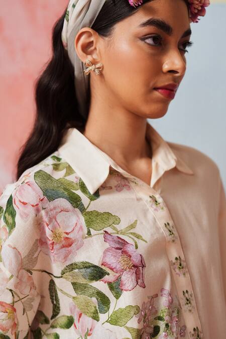 Rainas Off White Cotton, Linen Embroidery Collared Floral Print Set at Aza Fashions Rainas_Off White Cotton, Linen Embroidery Collared Floral Print Set _at_Aza_Fashions