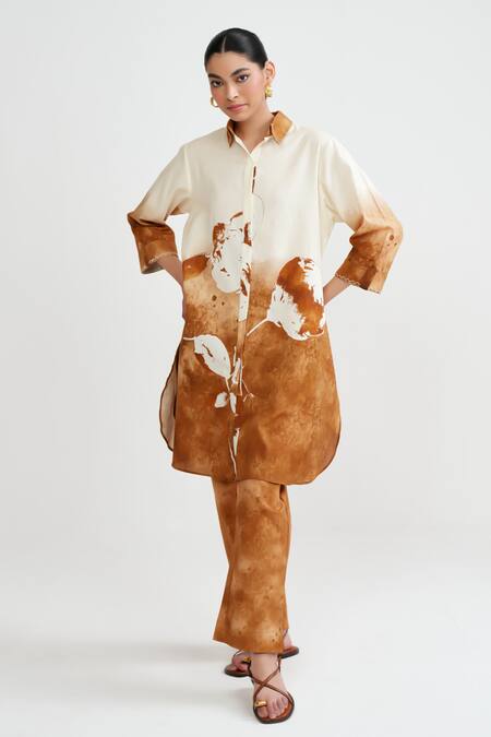 Rainas_Brown Cotton, Linen Collared Rustic Bloom Kurta And Pant Set _Online_at_Aza_Fashions