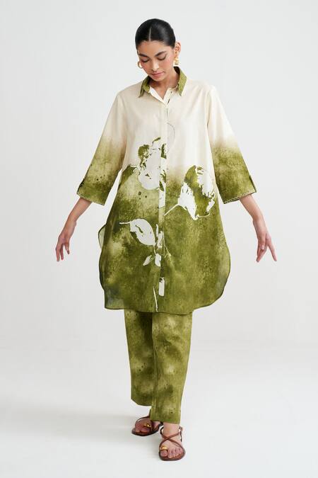 Buy_Rainas_Green Cotton, Linen Collared Verdant Charm Kurta And Pant Set _Online_at_Aza_Fashions