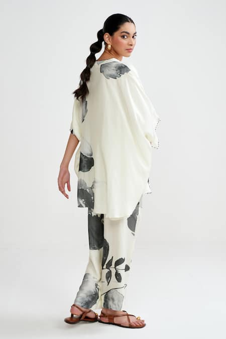Rainas Monochrome Meadow Kaftan Set 