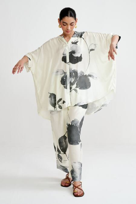 Rainas_Off White Cotton, Silk Beads Round Neck Monochrome Meadow Kaftan Set _Online_at_Aza_Fashions
