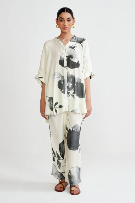 Buy_Rainas_Off White Cotton, Silk Beads Round Neck Monochrome Meadow Kaftan Set _Online_at_Aza_Fashions