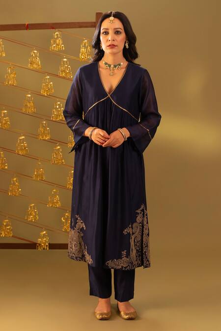 Rashi Jain_Navy Chanderi, Organza Embroidery V-neck And Mustard Kurta Set _at_Aza_Fashions