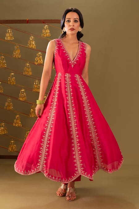 Rashi Jain Pink Chanderi, Organza Embroidery V-neck Anarkali Set With Dupatta Online at Aza Fashions Rashi Jain_Pink Chanderi, Organza Embroidery V-neck Anarkali Set With Dupatta _Online_at_Aza_Fashions