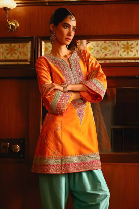 Buy Sabe Orange Silk, Organza Embroidery, Tassels Split V-neck Designer Feroza Kurta Set Online at Aza Fashions Buy_Sabe_Orange Silk, Organza Embroidery, Tassels Split V-neck Designer Feroza Kurta Set _Online_at_Aza_Fashions