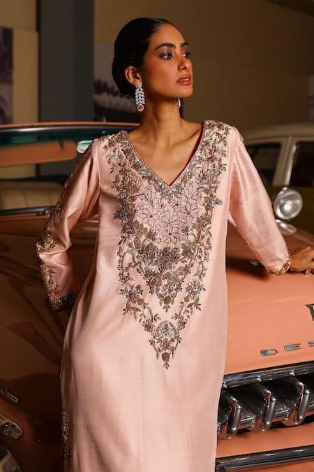 Buy_Sabe_Pink Silk Embroidery V-neck Kaftan _Online_at_Aza_Fashions