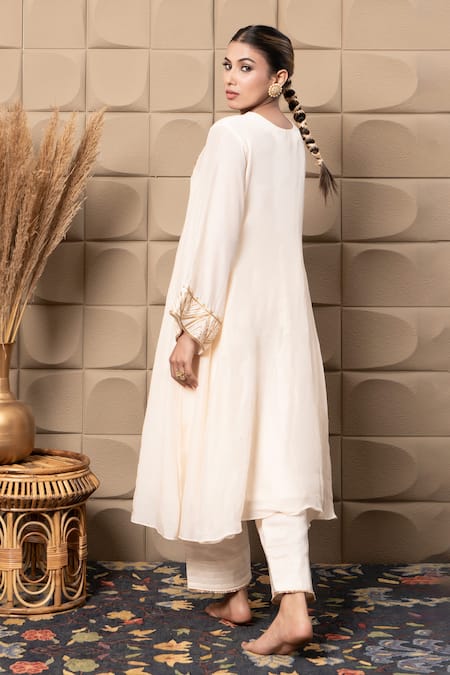 Label Flamingo By Vrinda Ivory Zardozi Embroidered Kurta Pant Set 