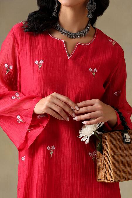 Tashee_Red Chanderi, Cotton Embroidery V-neck Kurta With Pant _Online_at_Aza_Fashions