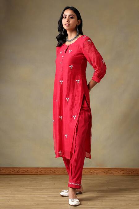 Buy_Tashee_Red Chanderi, Cotton Embroidery Round Neck Kurta And Pant Set _Online_at_Aza_Fashions