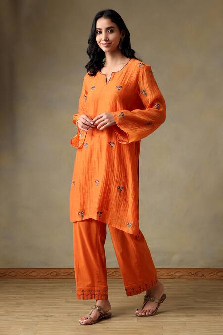 Tashee_Orange Chanderi, Cotton Embroidery V-neck Kurta And Pant Set _Online_at_Aza_Fashions