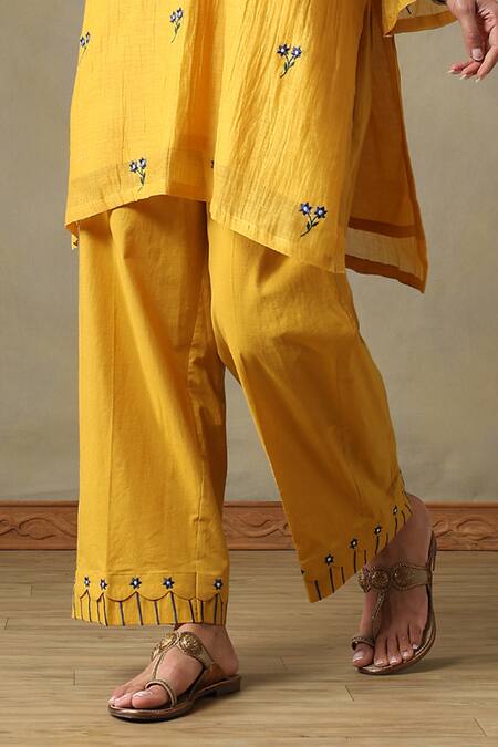 Tashee_Yellow Chanderi, Cotton Embroidery Split V-neck Kurta Set _Online_at_Aza_Fashions