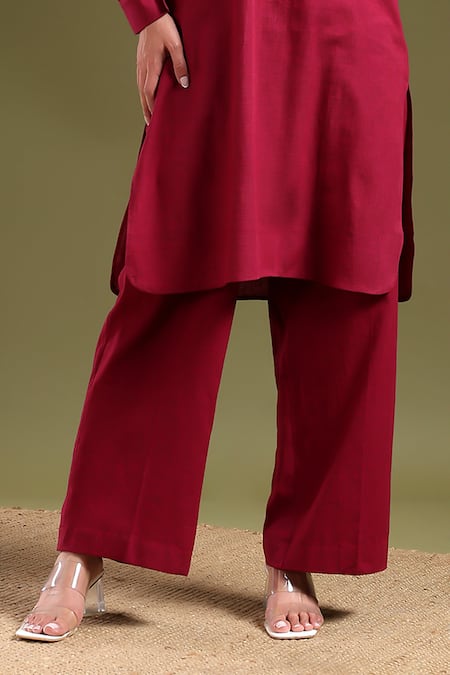 Buy_Tashee_Maroon Linen V-neck Kurta With Pant Set _Online_at_Aza_Fashions