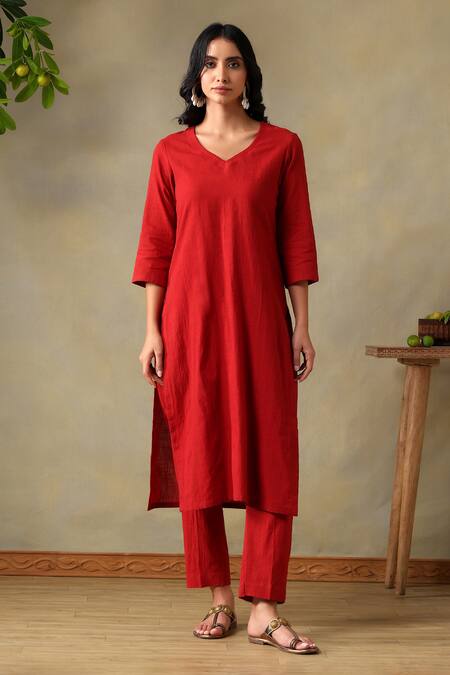 Tashee_Rust Cotton Embroidery Round Neck, Slub Kurta Set _Online_at_Aza_Fashions